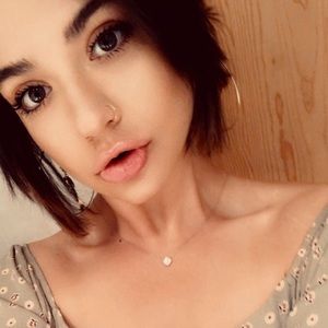 Meet your Posher, Marcella